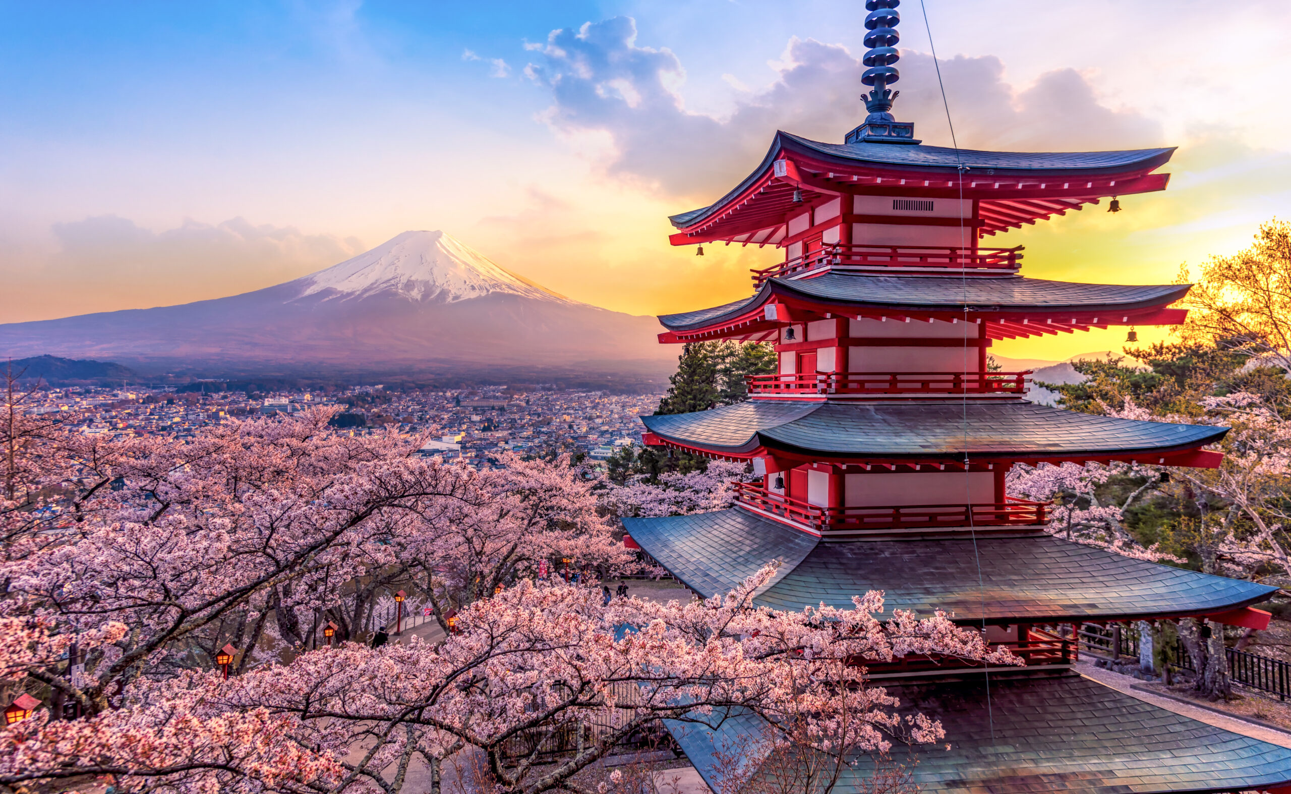 Pagoda Chureito e Monte Fuji con il foliage autunnale